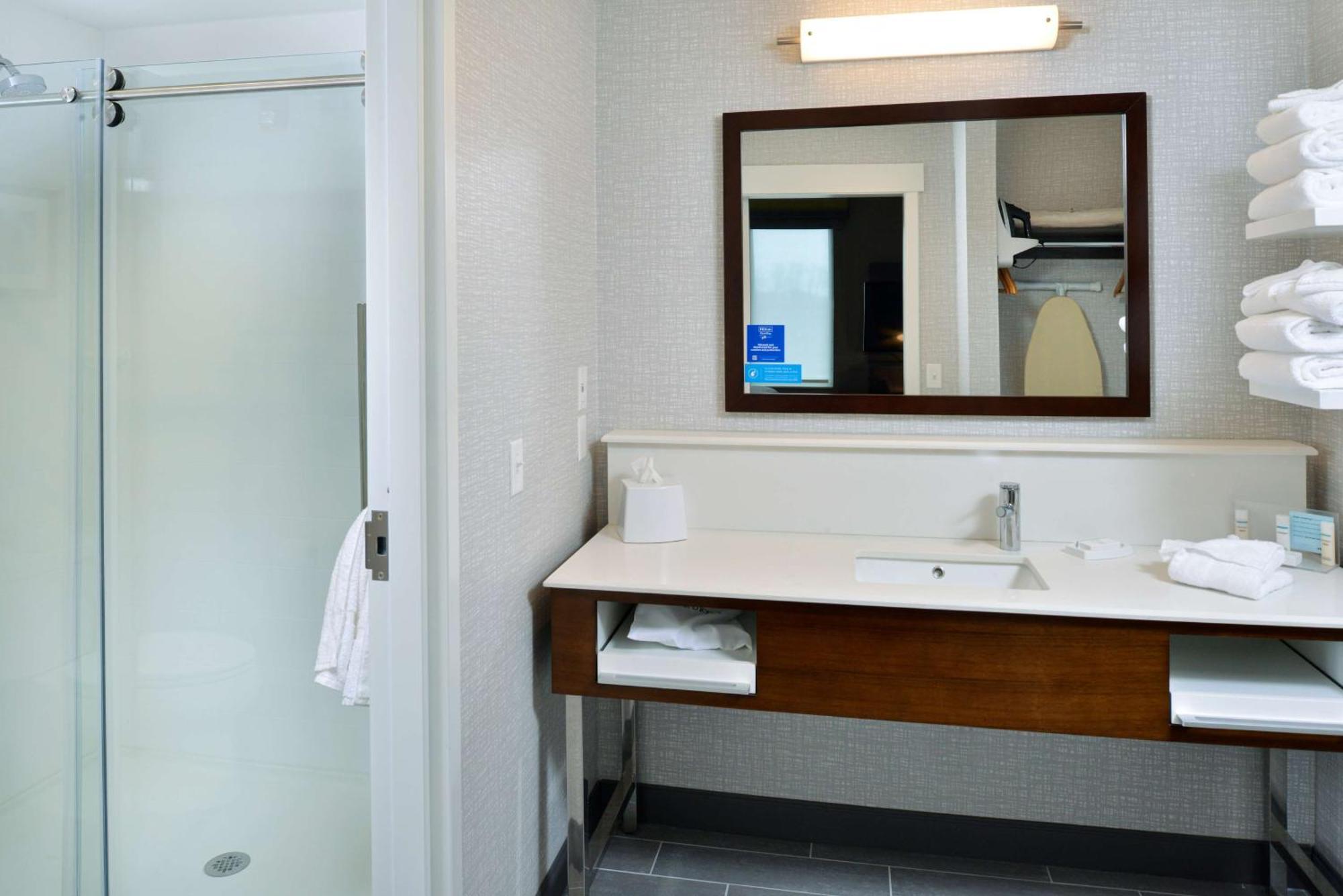 Hampton Inn & Suites Adrian, Mi Exterior photo